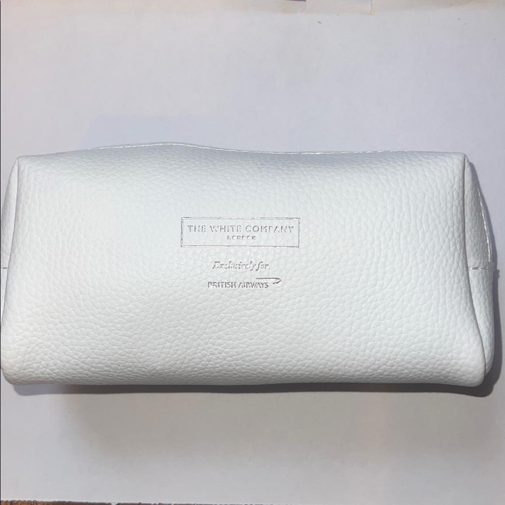 The White Company
Sleep & Comfort Accessories Set - Picture 4 of 4